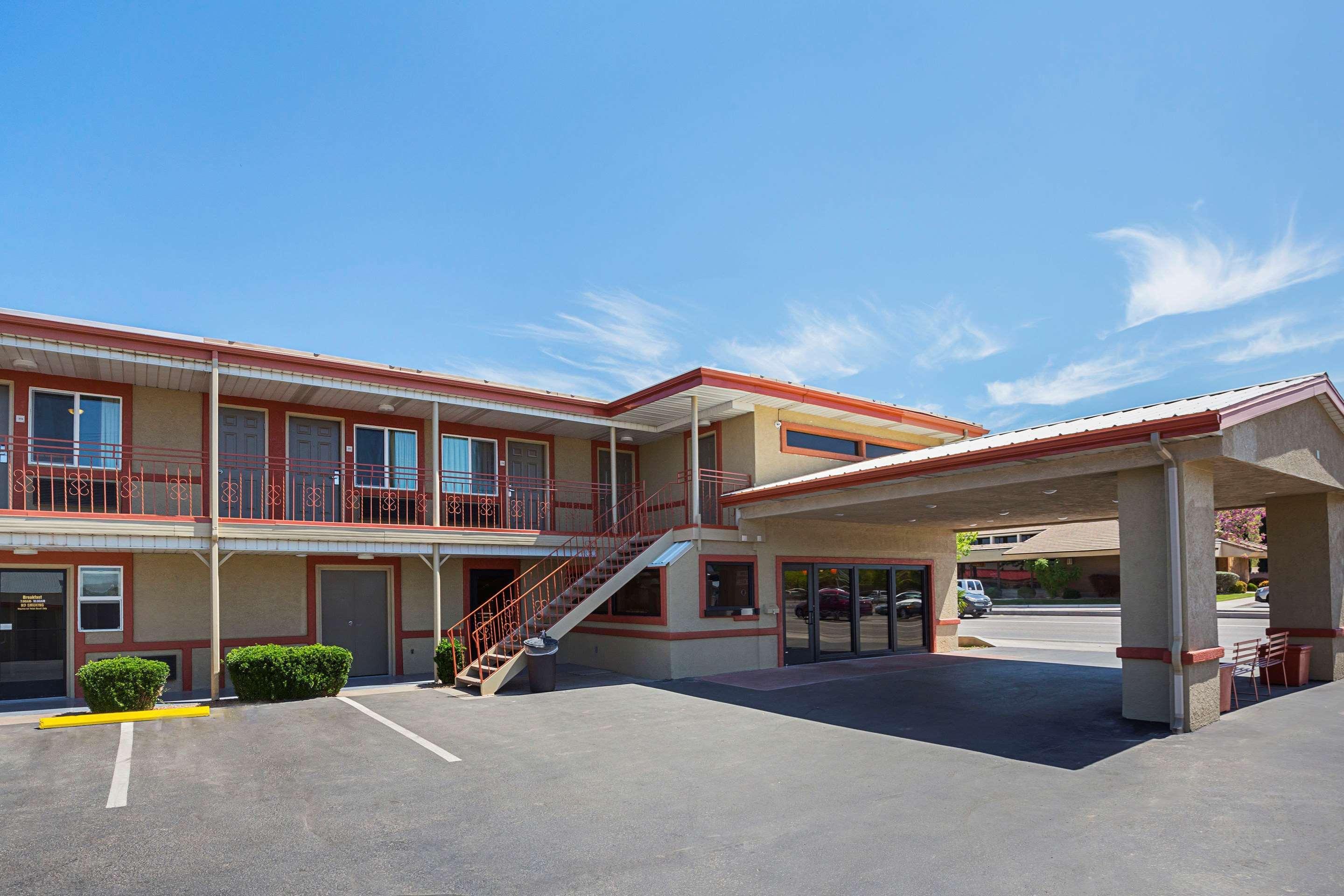 Econo Lodge Hurricane Zion Park Area Exterior photo